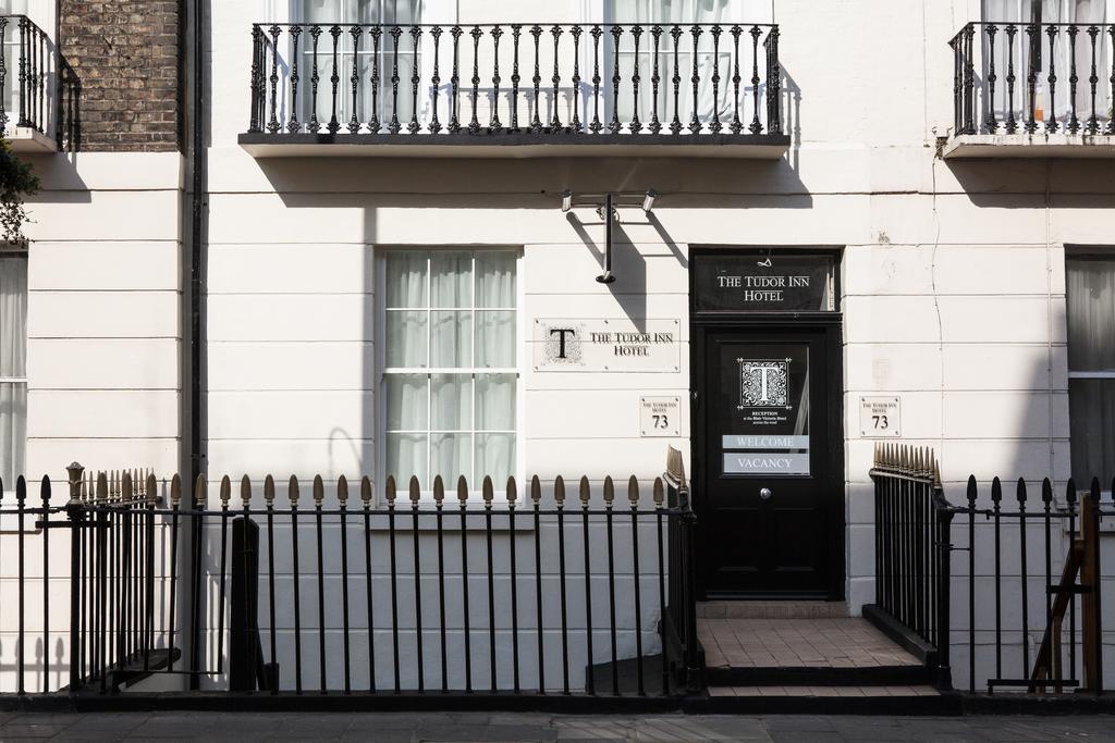 The Tudor Inn Hotel Londres Exterior foto